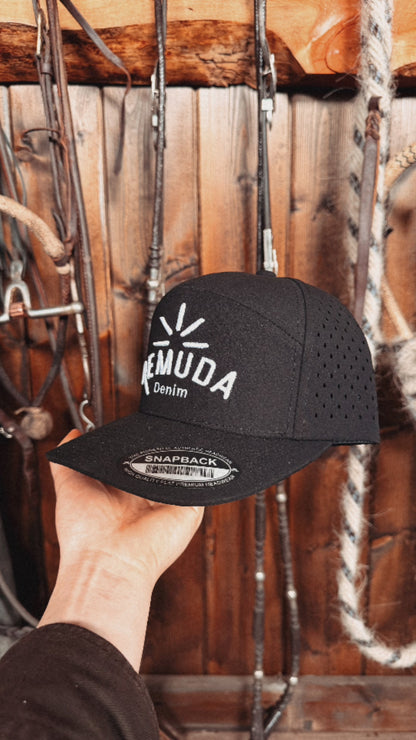 Black Snap Back (quick dry)
